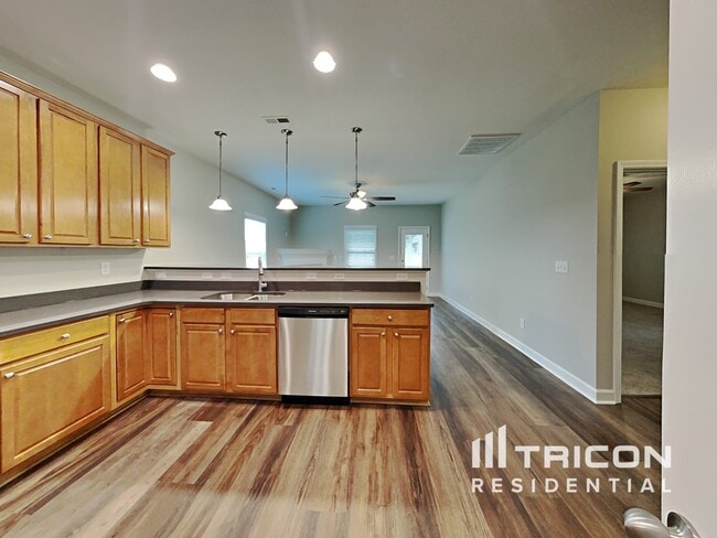 Building Photo - 7337 Ethans Way
