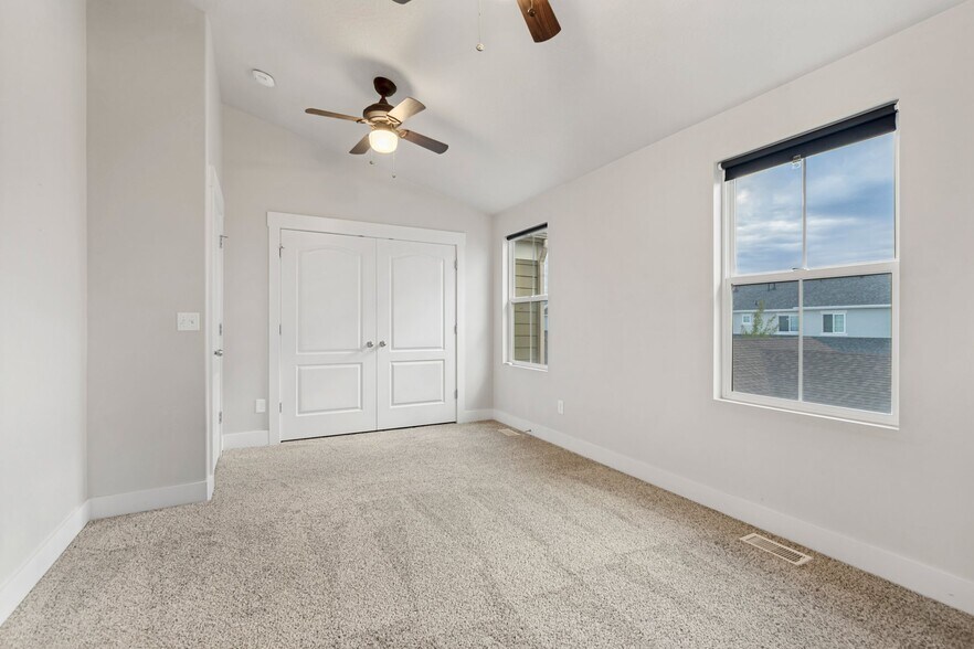 Building Photo - 10634 Topview Rd
