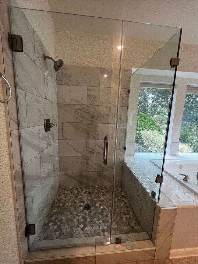 Building Photo - 18126 Somerset Knolls Ct