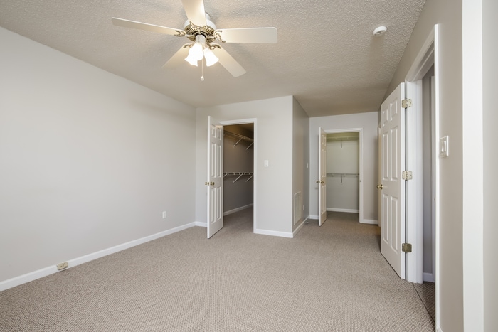 Building Photo - 936 Heatherstone Dr