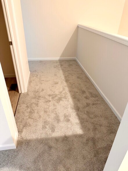 Building Photo - 604 Switchgrass Wy