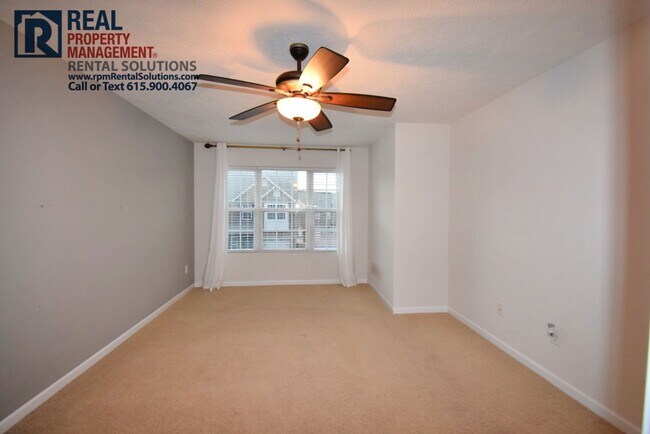 Building Photo - 1308 Crown Point Place