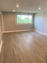 Building Photo - 2600 Brookwood Way Dr