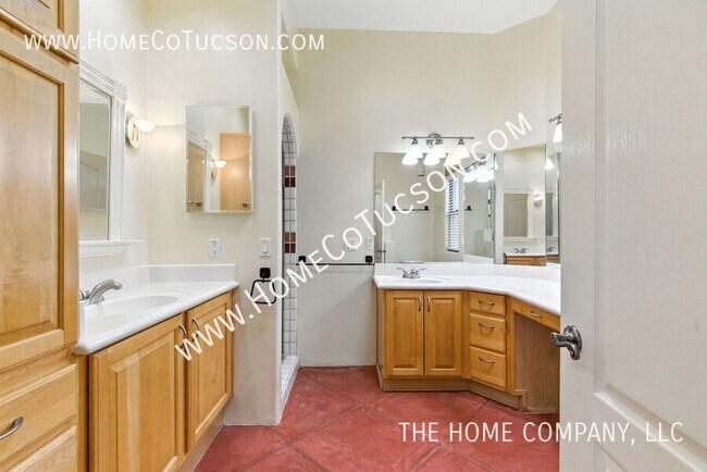 Building Photo - 1921 S Doubletree Ln