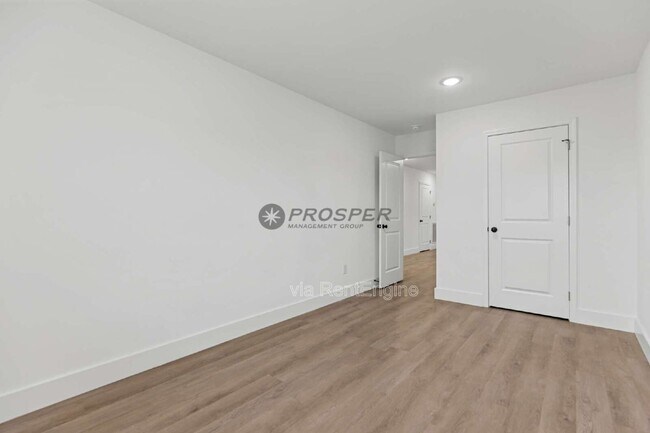 Building Photo - 4054 Parris Bridge Rd