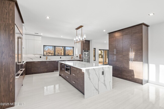 Building Photo - 459 Harnell Ave
