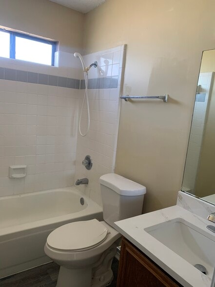 Building Photo - 307 Eichelberger Dr