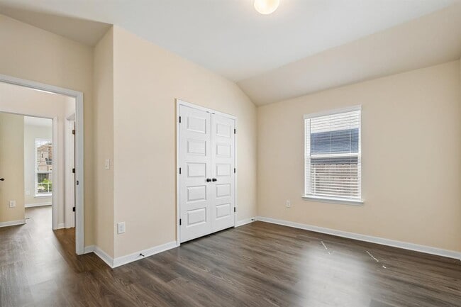 Building Photo - 9813 Eloquence Dr