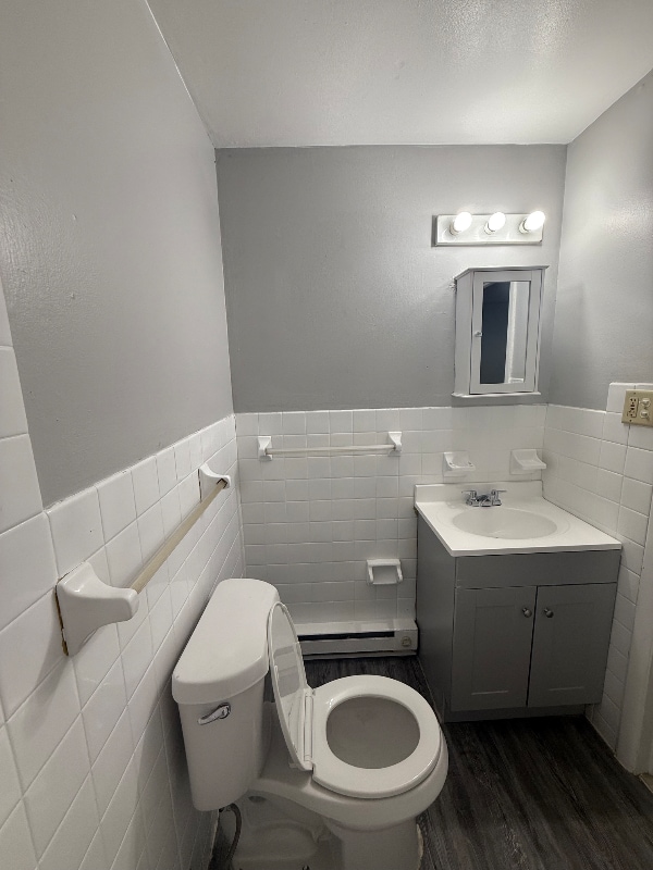 Building Photo - 2105 Florence Ave