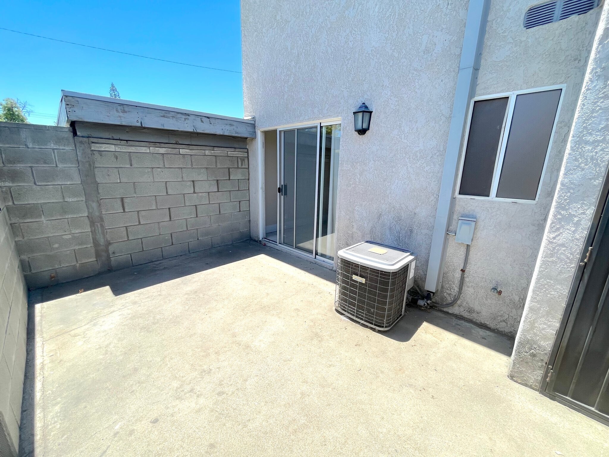 Building Photo - 1324 W Winn Dr