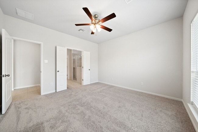 Building Photo - 4 Bedroom Home in Troy ISD!