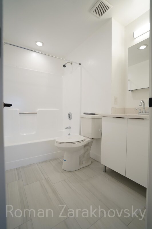 Building Photo - 25 Webster Ave