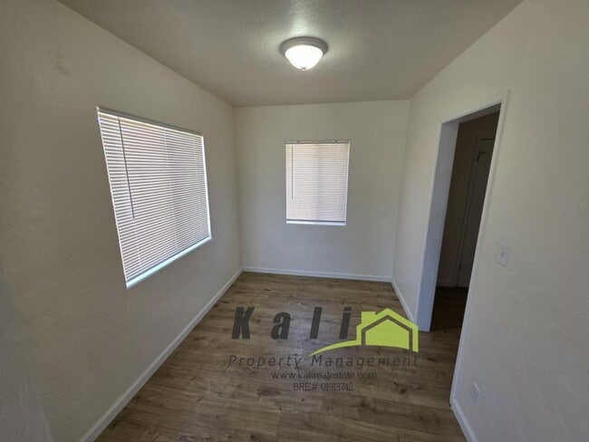 Building Photo - 2141 Flintridge Dr