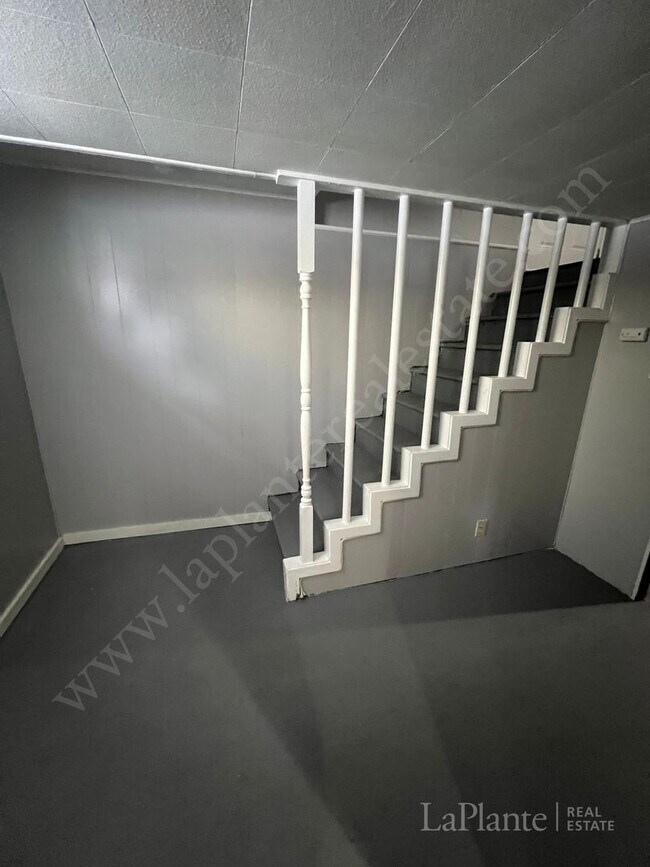 Building Photo - Move-in Ready 3 Bedroom Home for Rent