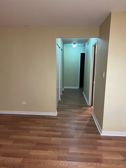 Building Photo - 1785 W Algonquin Rd