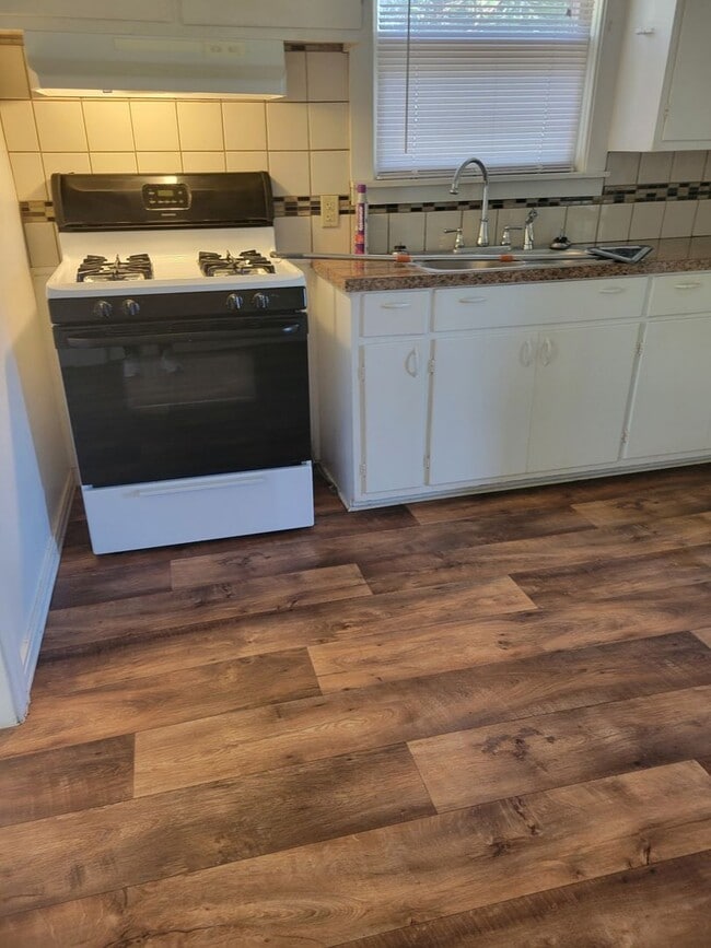 Building Photo - 6555 AR-252