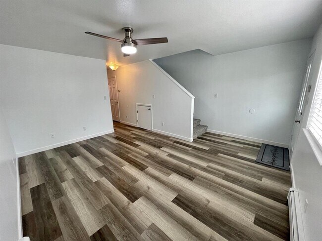 Building Photo - 254 Beacon Ct