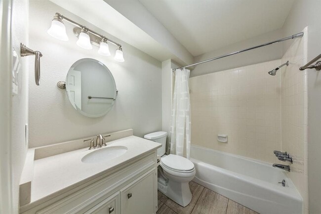 Building Photo - 4404 Travis Country Cir