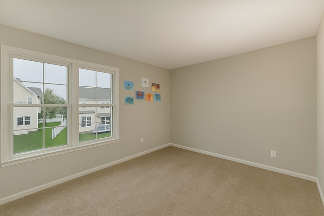 Building Photo - 3615 Fairfax Ct E