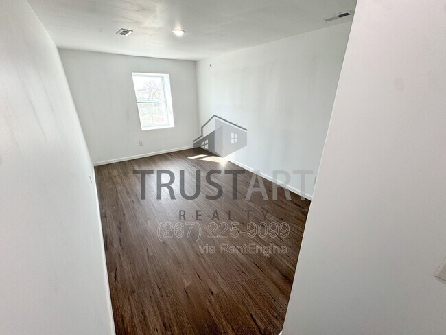 Building Photo - 2317 N 15th St