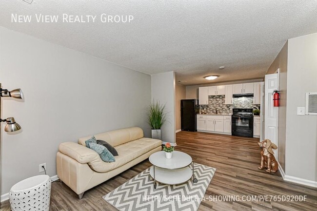 Building Photo - 300 Hoskins Mill Ln