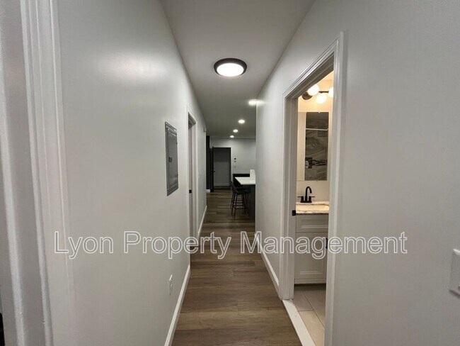 Building Photo - 20 Westcott Ave