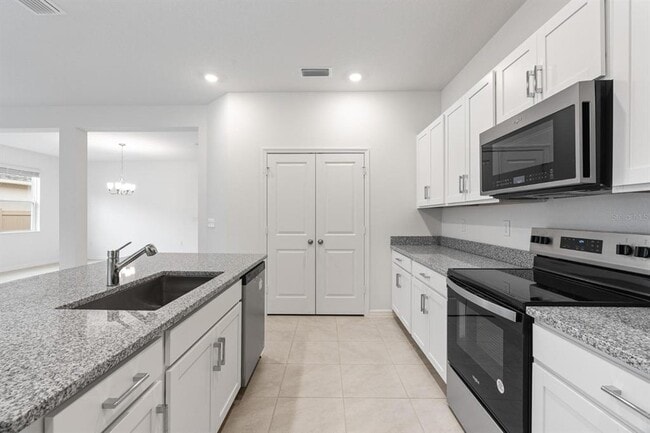 Building Photo - 3406 Sanctuary Dr