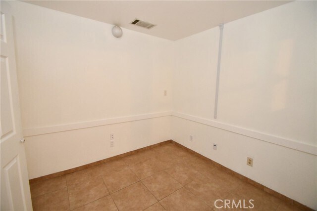 Building Photo - 14103 Fonthill Ave