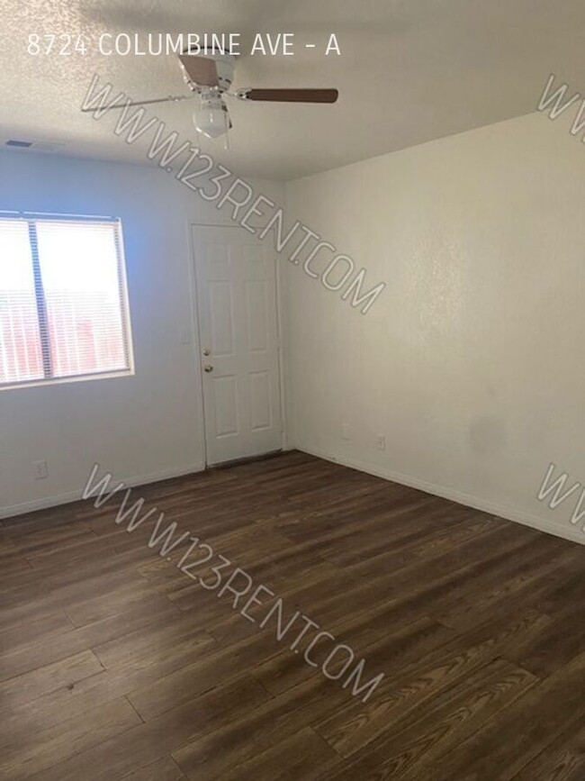 Building Photo - 2BD/1BTH ONE STORY ROW HOUSE