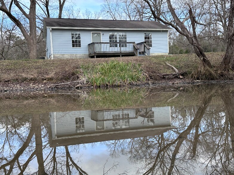 Building Photo - 51 Co Rd 44