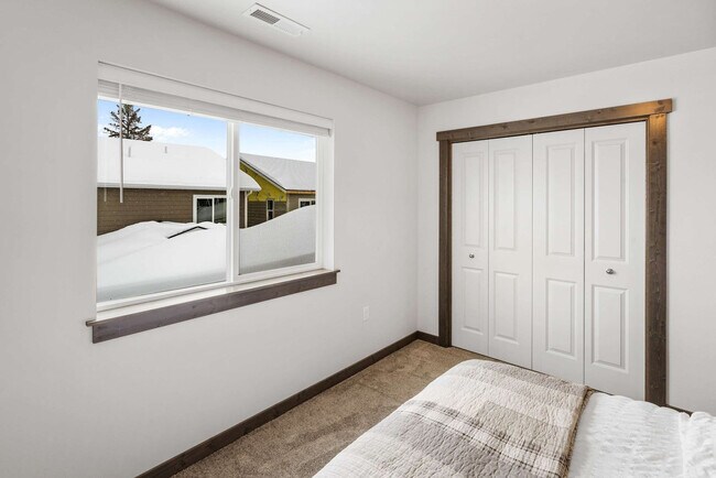 Building Photo - 2942 W Babcock St