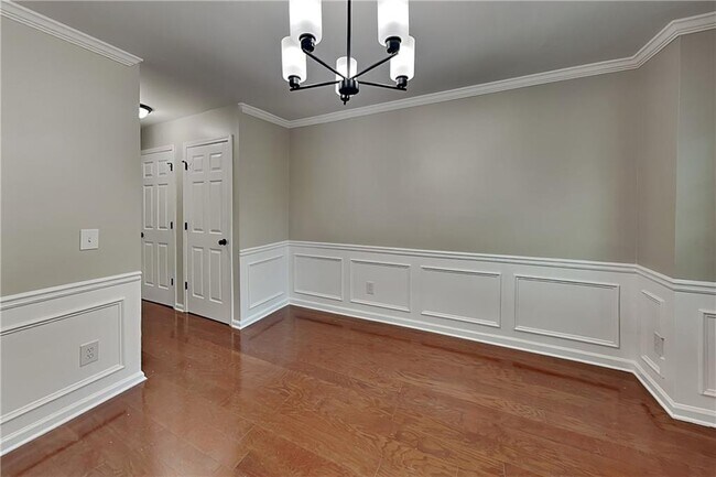 Building Photo - 2798 Beddington Way