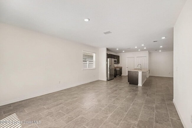 Building Photo - 849 Brookview Ln