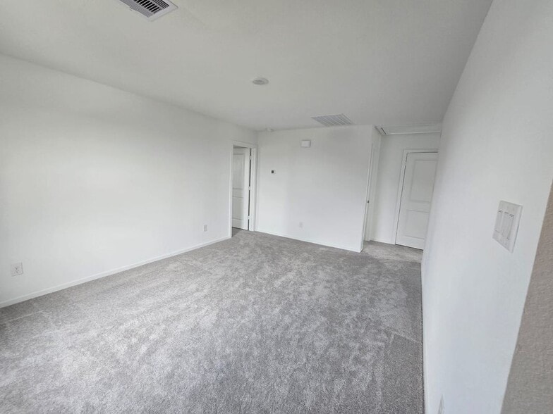 Building Photo - 26706 Dalmatian Bellflower Dr