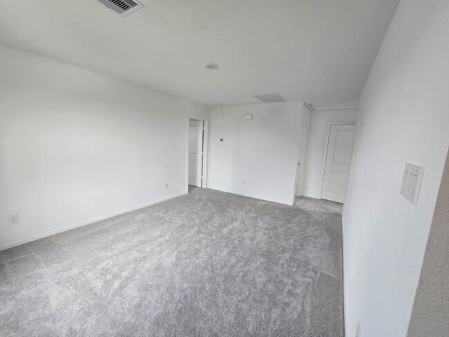 Building Photo - 26706 Dalmatian Bellflower Dr