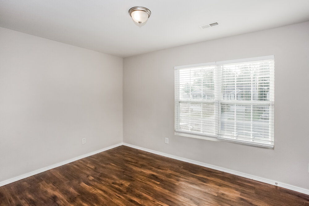 Building Photo - 910 Willow Wind Dr