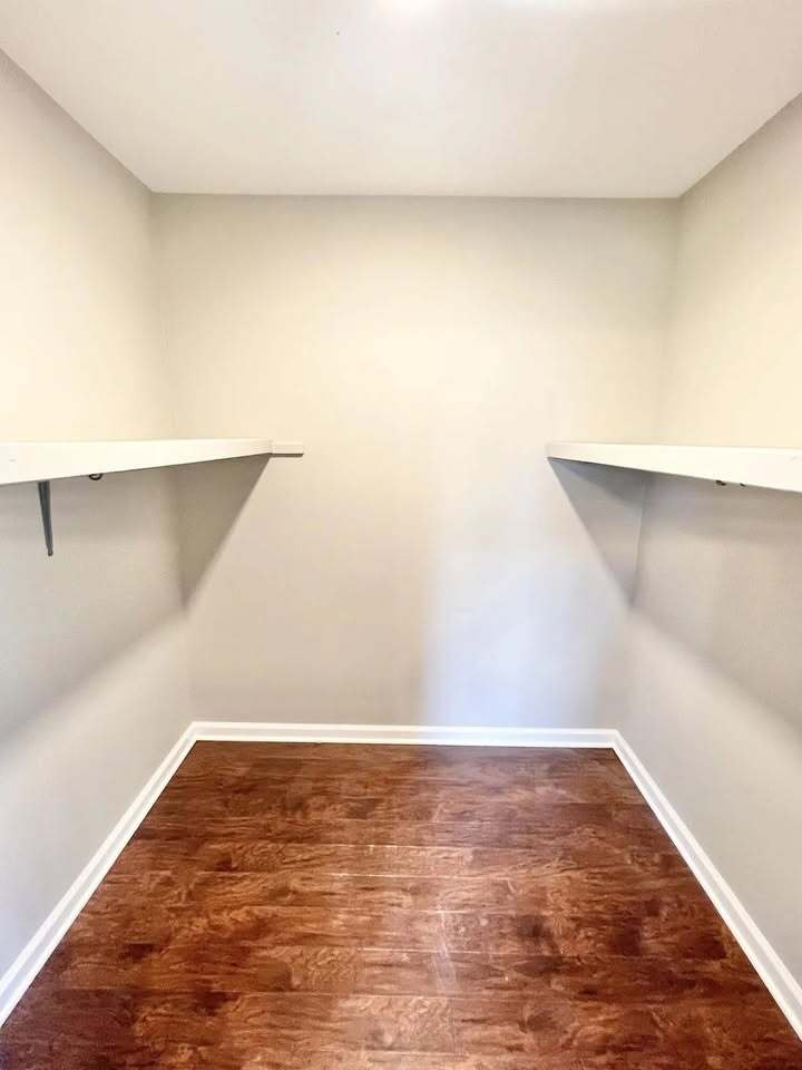 MASTER BEDROOM WALK IN CLOSET - 3412 Camellia Cir