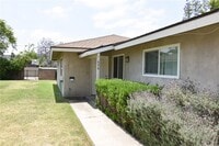 Building Photo - 606 E Palmyra Ave