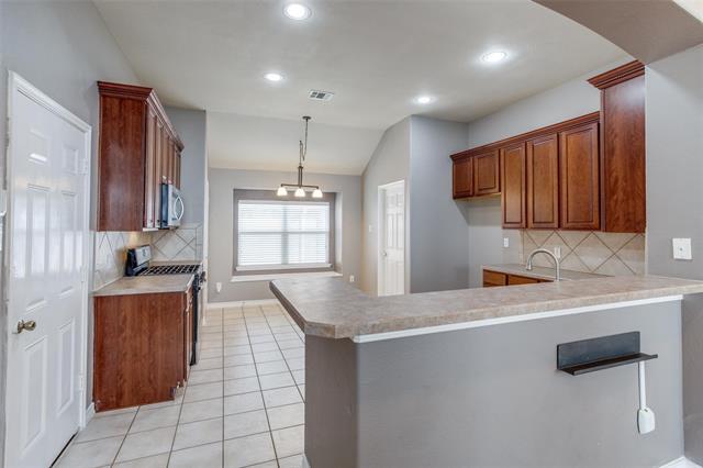 Building Photo - 1627 Summerfield Dr