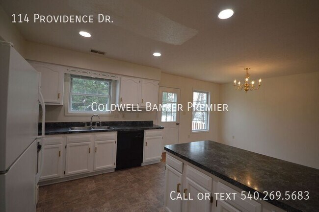 Building Photo - 114 Providence Dr