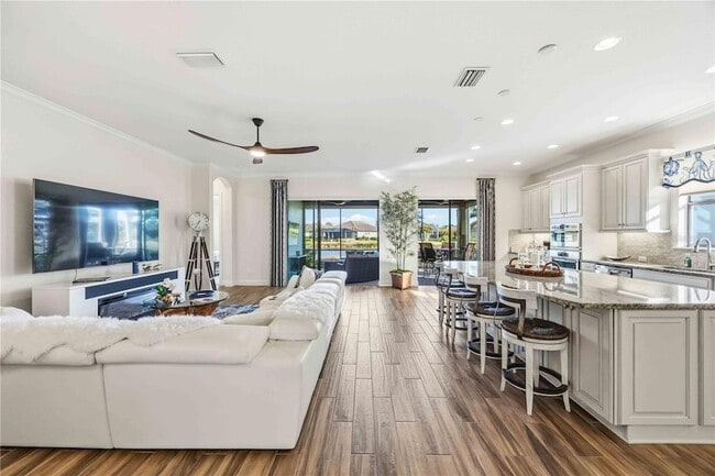 Building Photo - 5400 Manchini St