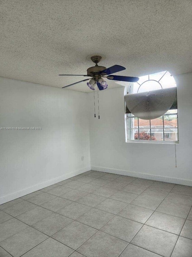 Main Room - 15401 SW 144th Ct