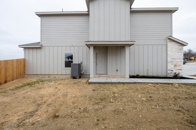 Building Photo - Recently Built 3 Bedroom, 2 Bath Duplex in Georgetown