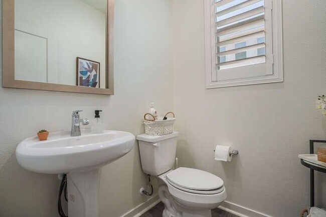 Building Photo - 110 Red Brick Dr
