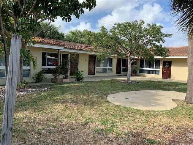 Primary Photo - 2809 Middle River Dr