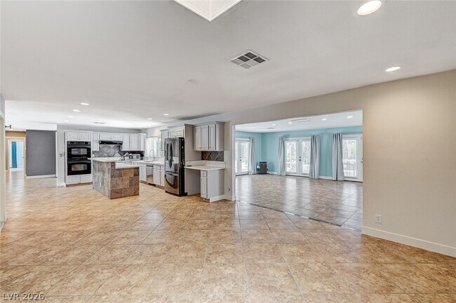 Building Photo - 4153 Woodcrest Rd