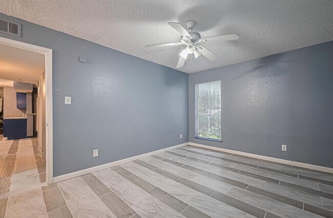Building Photo - 12615 Brookglade Cir