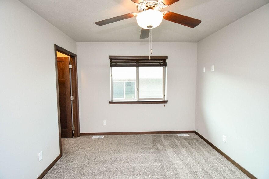 Building Photo - 1114 N Brennan Ct