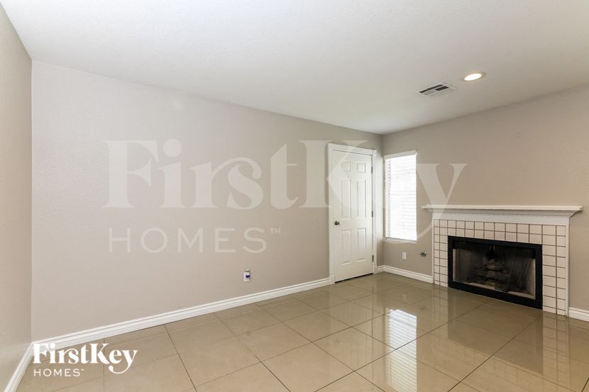 Building Photo - 6962 Antell Cir