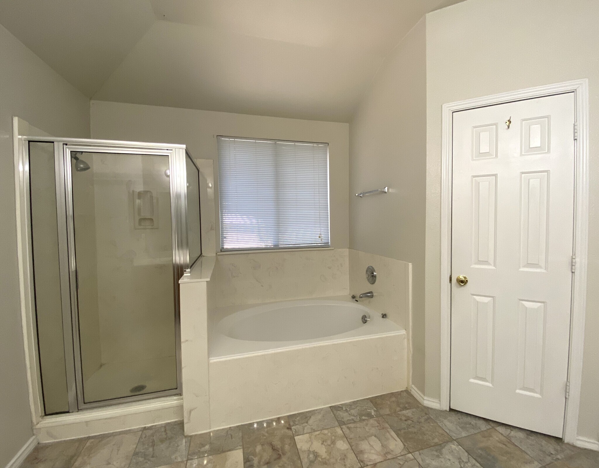 Building Photo - 2313 Modoc Dr